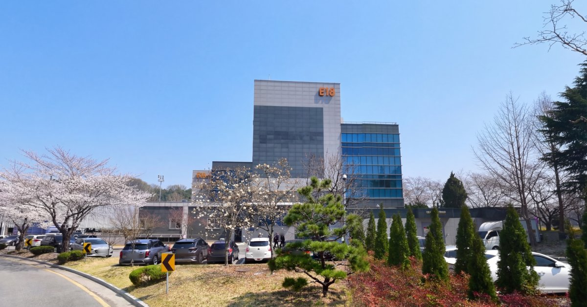 E18 Bio-Model System Park